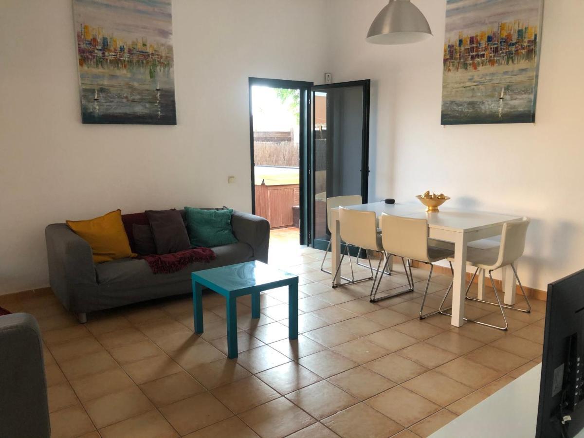 Lovely 2-Bed Villa In Corralejo Fuerteventura Exterior foto