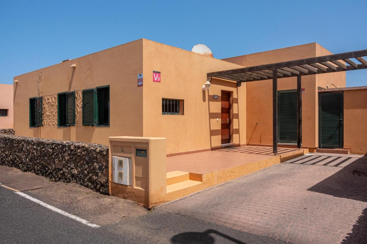 Lovely 2-Bed Villa In Corralejo Fuerteventura Exterior foto